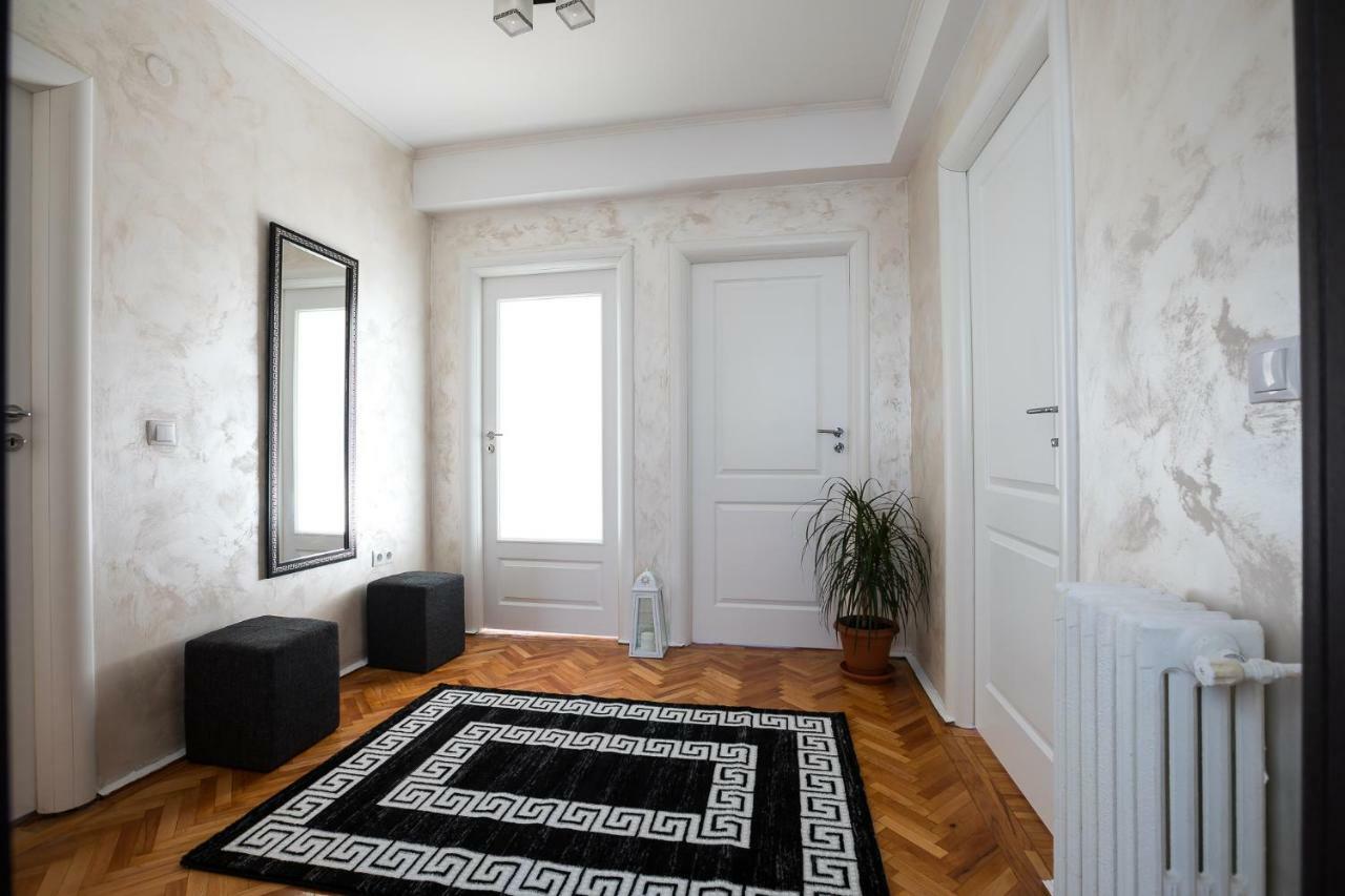 White Spacious Apartment Sibiu Dış mekan fotoğraf